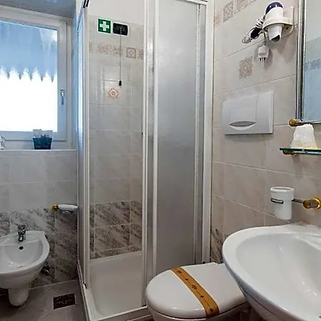 Dolomiti Di De Martin D Oscar Hotel